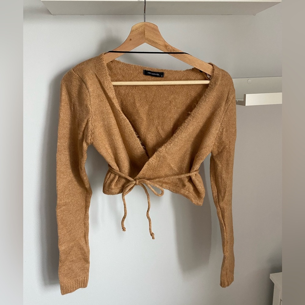Short Cardigan/ camel colour/ Small-Medium size